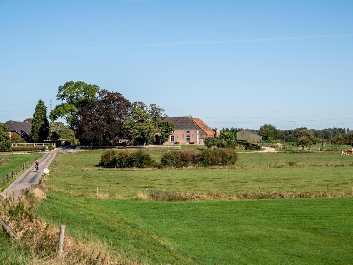 De Raayhof Bed & Breakfast Doornenburg Exterior photo
