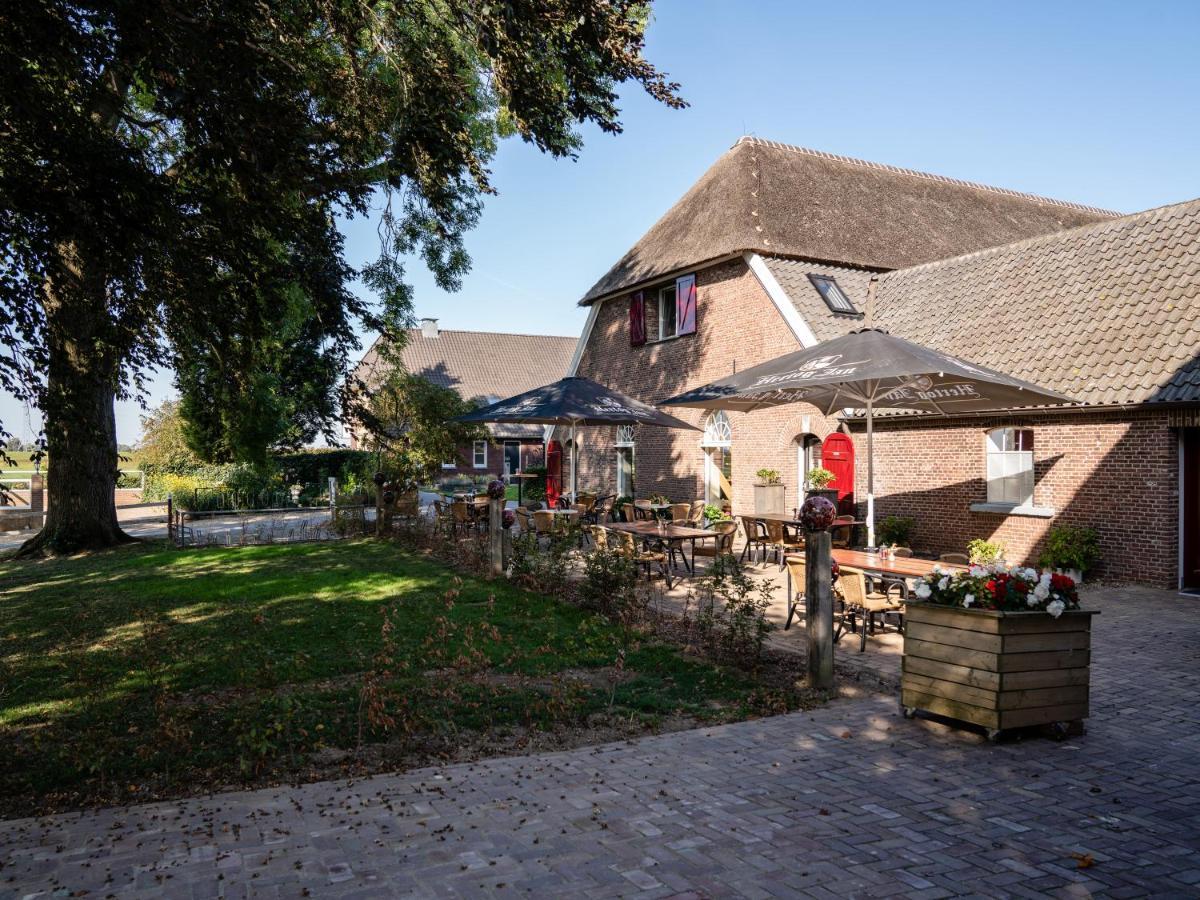 De Raayhof Bed & Breakfast Doornenburg Exterior photo